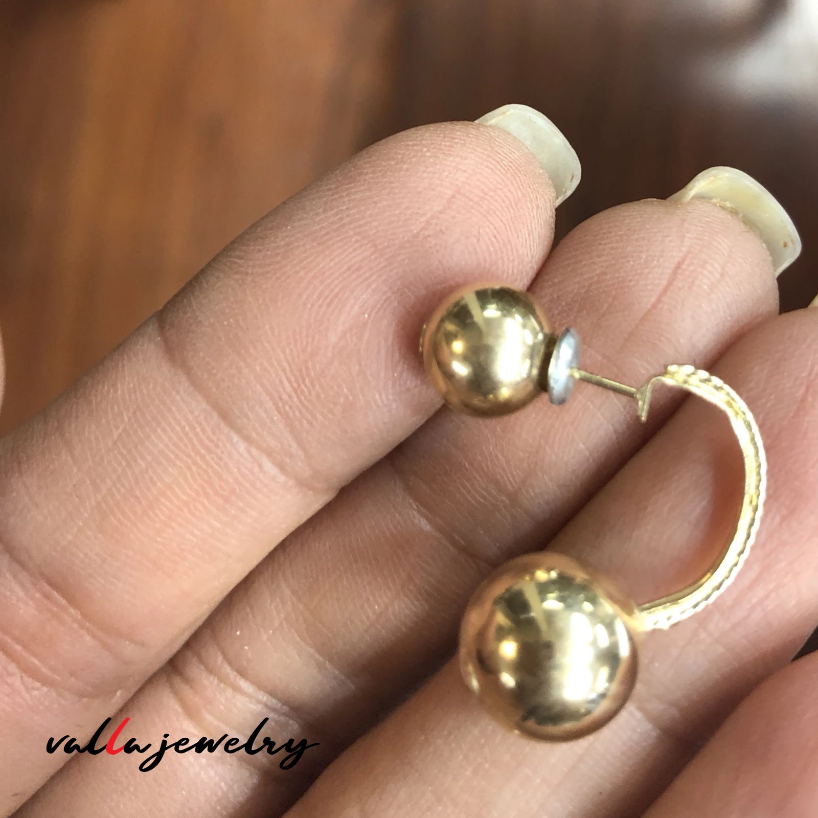 Tiffany & Co. 18k Yellow Gold 26.4g Nugget Gold Star Hoop Clip On Earr –  Joseph Robert Jewelers
